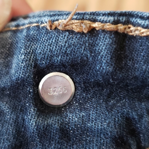 Signature by Levi Strauss at waist bootcut dark wash denim jeans Size 14 - Picture 8 of 8